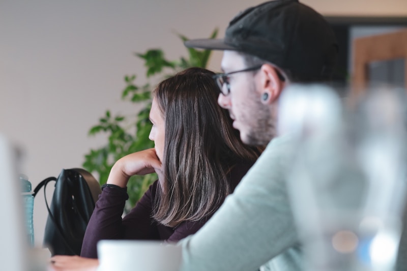 Thriving in Hybrid Teams: Essential Skills for Human-AI Collaboration in the Modern Workplace